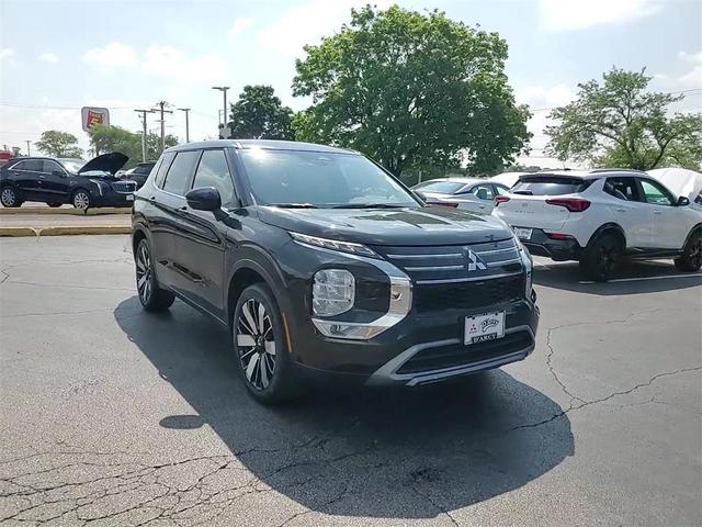 Photo of 2025 Black Diamond Mitsubishi Outlander