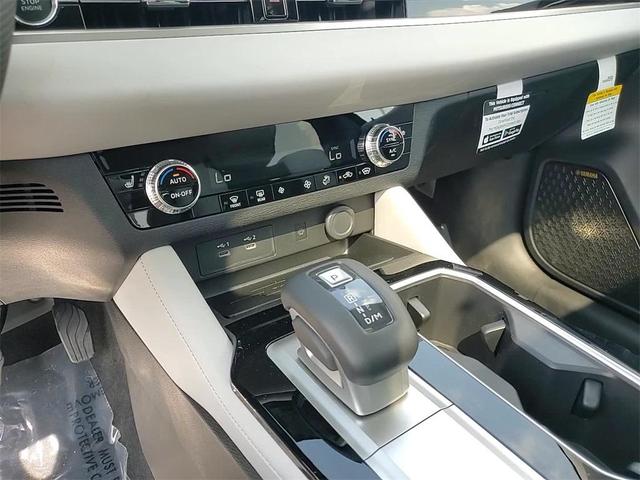 Photo of 2025 Black Diamond Mitsubishi Outlander