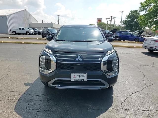 Photo of 2025 Black Diamond Mitsubishi Outlander