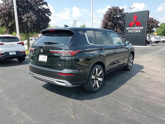 Photo of 2025 Black Diamond Mitsubishi Outlander