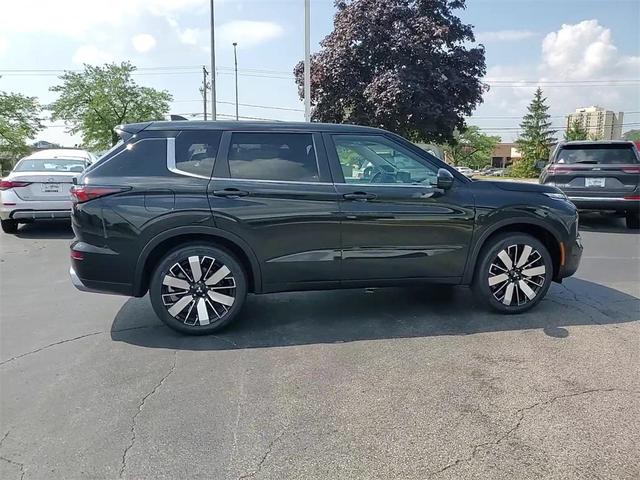 Photo of 2025 Black Diamond Mitsubishi Outlander