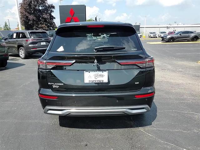 Photo of 2025 Black Diamond Mitsubishi Outlander