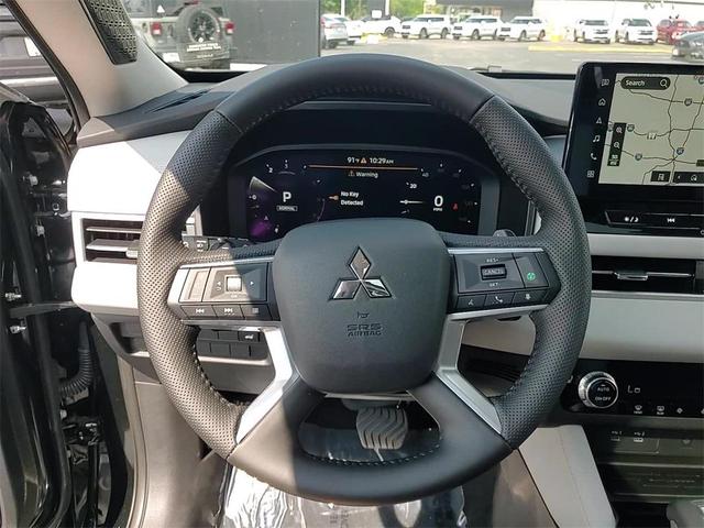 Photo of 2025 Black Diamond Mitsubishi Outlander