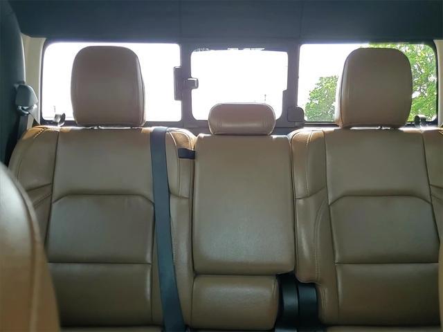 Photo of 2021 Granite Crystal Metallic Clearcoat Jeep Gladiator
