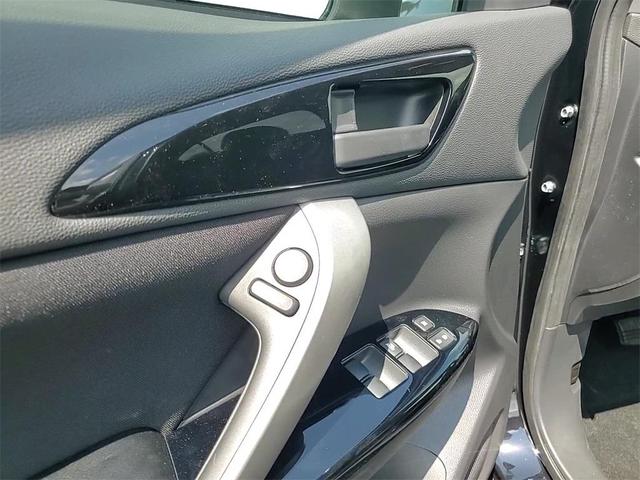 Photo of 2025 Labrador Black Pearl Mitsubishi Eclipse Cross