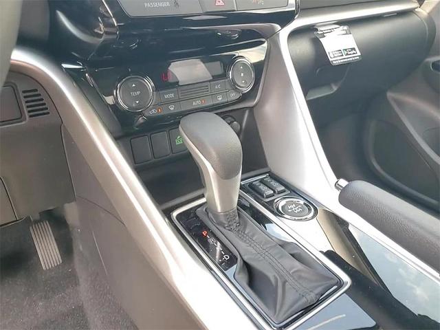 Photo of 2025 Labrador Black Pearl Mitsubishi Eclipse Cross