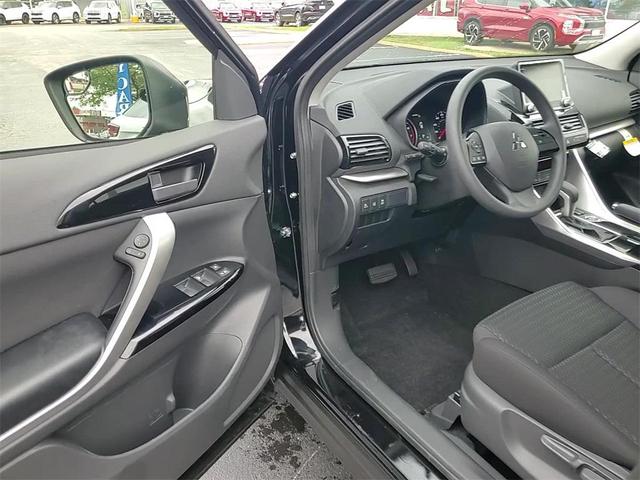 Photo of 2025 Labrador Black Pearl Mitsubishi Eclipse Cross