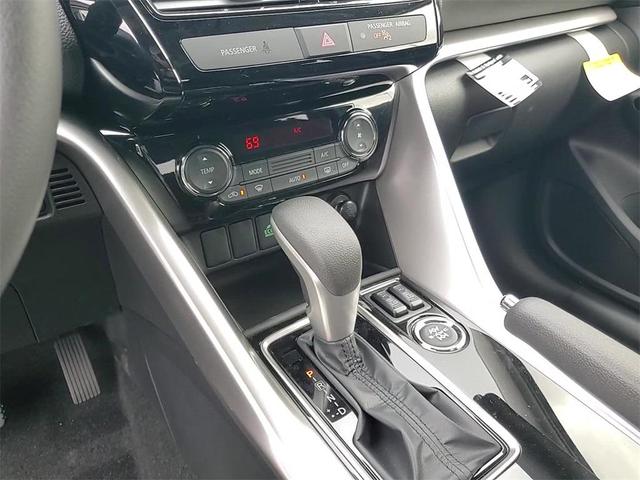 Photo of 2025 Labrador Black Pearl Mitsubishi Eclipse Cross