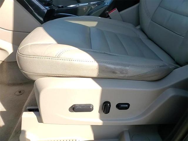 Photo of 2015 Tuxedo Black Ford Escape