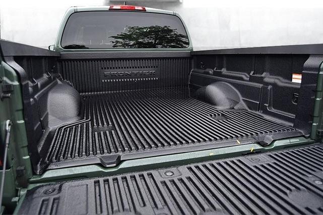 Photo of 2024 Tactical Green Metallic Nissan Frontier