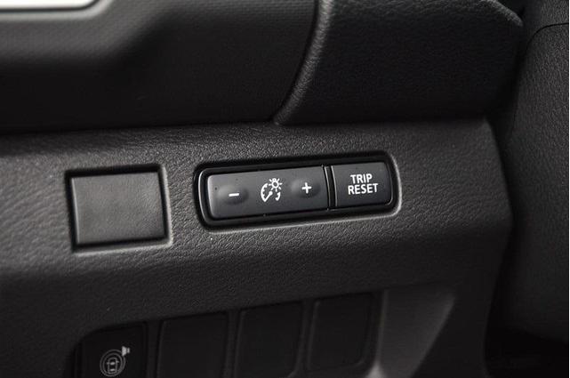 Photo of 2024 Tactical Green Metallic Nissan Frontier