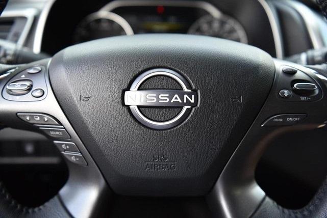 Photo of 2024 Super Black Nissan Murano
