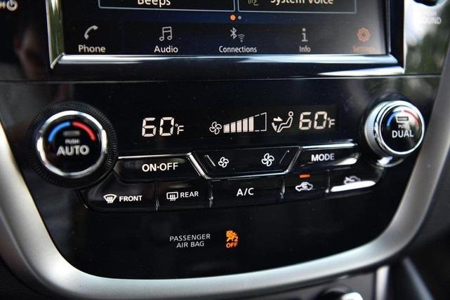 Photo of 2024 Super Black Nissan Murano