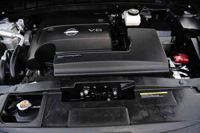 Photo of 2024 Super Black Nissan Murano