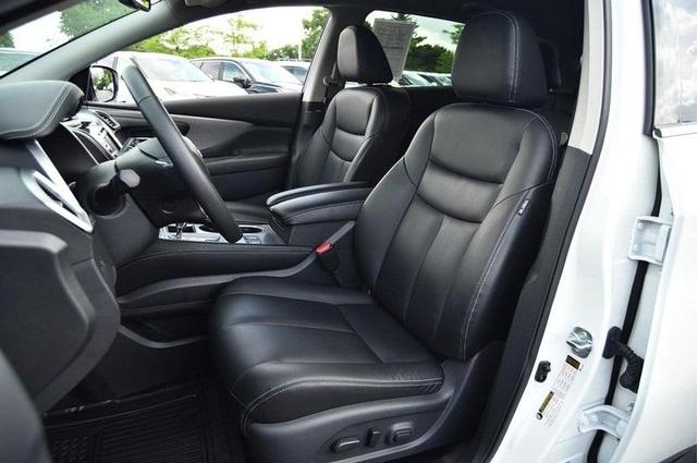 Photo of 2024 Pearl White Nissan Murano