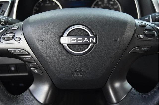 Photo of 2024 Pearl White Nissan Murano