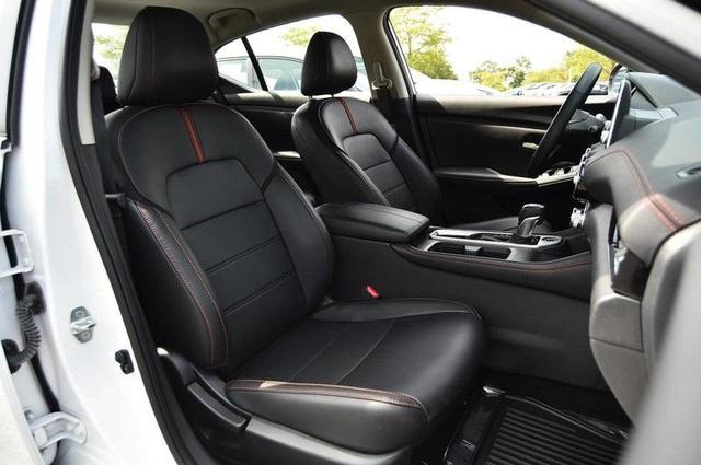 Photo of 2024 Aspen White Tricoat Nissan Sentra