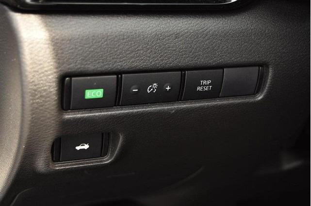 Photo of 2024 Aspen White Tricoat Nissan Sentra