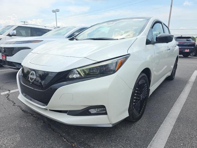 Photo of 2024 Super Black Nissan Leaf