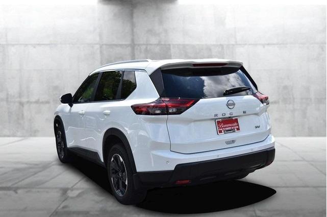 Photo of 2024 Everest White P Nissan Rogue