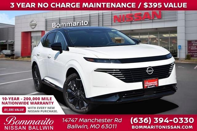 Photo of 2025 White / Black Nissan Murano