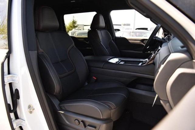 Photo of 2025 Aspen White Nissan Armada