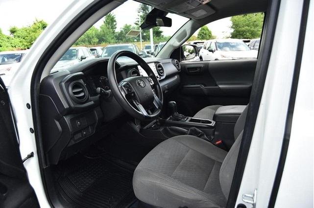 Photo of 2022 White Toyota Tacoma