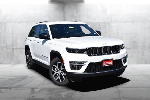 Photo of 2024 Bright White Clearcoat Jeep Grand Cherokee
