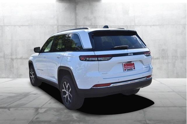 Photo of 2024 Bright White Clearcoat Jeep Grand Cherokee