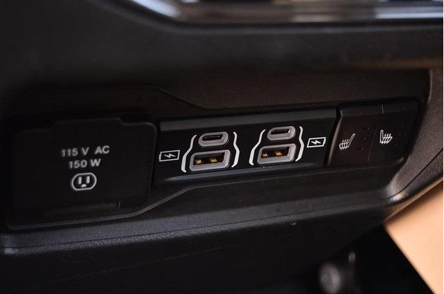 Photo of 2024 Bright White Clearcoat Jeep Grand Cherokee