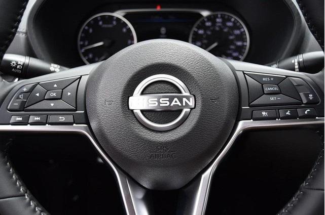 Photo of 2025 Black Nissan Sentra
