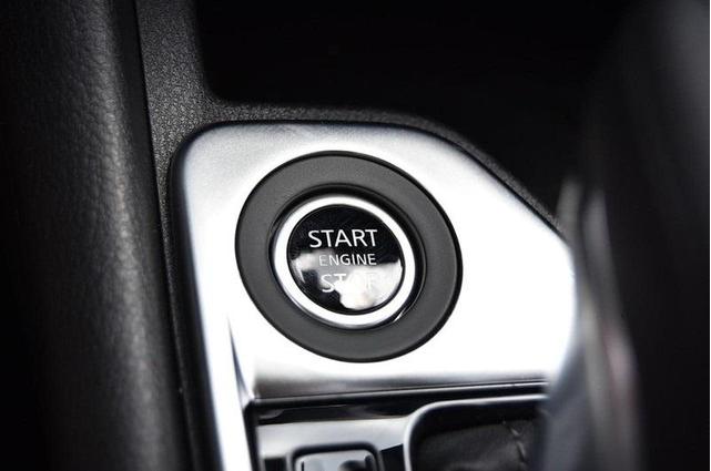 Photo of 2025 Black Nissan Sentra