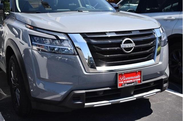 Photo of 2024 Gun Metallic Nissan Pathfinder