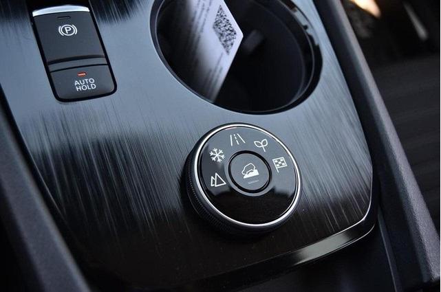 Photo of 2026 Black Nissan Rogue
