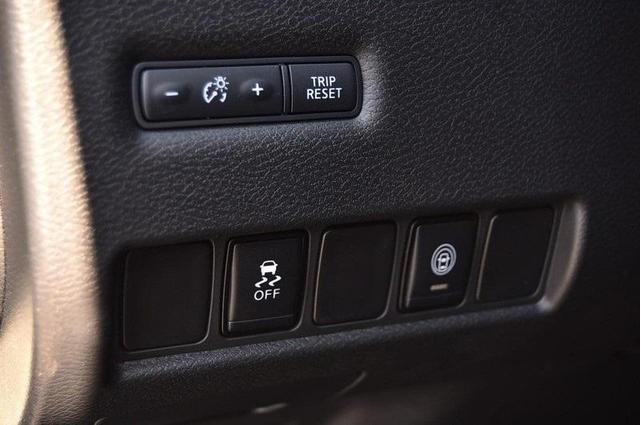 Photo of 2024 Pearl White Nissan Murano