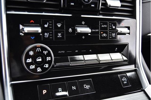 Photo of 2025 Aspen White Nissan Armada