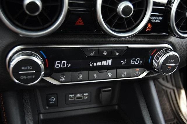 Photo of 2024 White Nissan Sentra