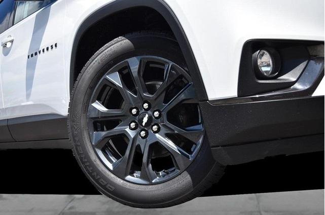 Photo of 2021 Summit White Chevrolet Traverse