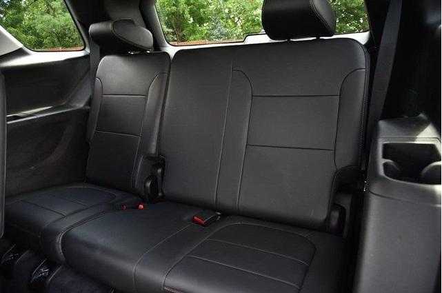 Photo of 2021 Summit White Chevrolet Traverse