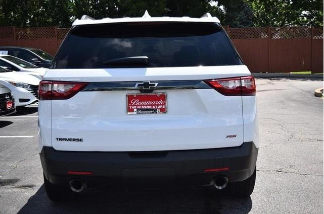 Photo of 2021 Summit White Chevrolet Traverse