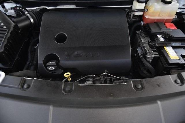 Photo of 2021 Summit White Chevrolet Traverse
