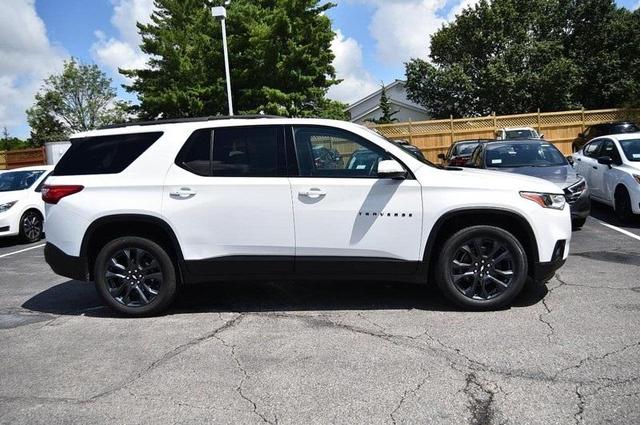 Photo of 2021 Summit White Chevrolet Traverse