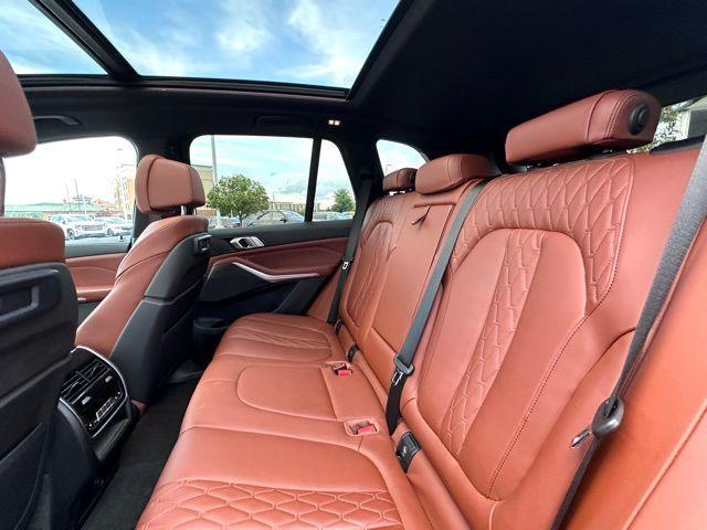 Photo of 2021 Black Sapphire Metallic BMW X5