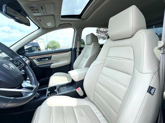 Photo of 2019 Platinum White Honda CR-V