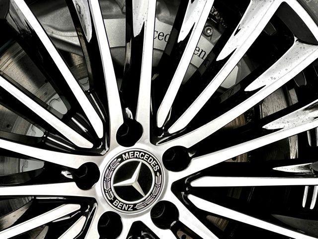 Photo of 2025 Graphite Gray Metallic Mercedes-Benz GLC 300