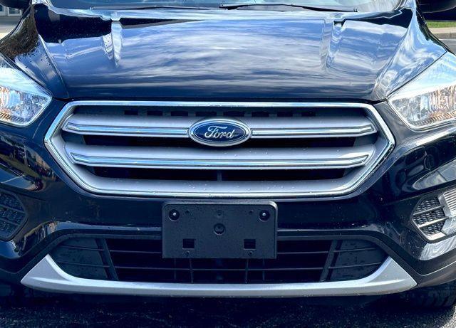 Photo of 2019 Agate Black Metallic Ford Escape