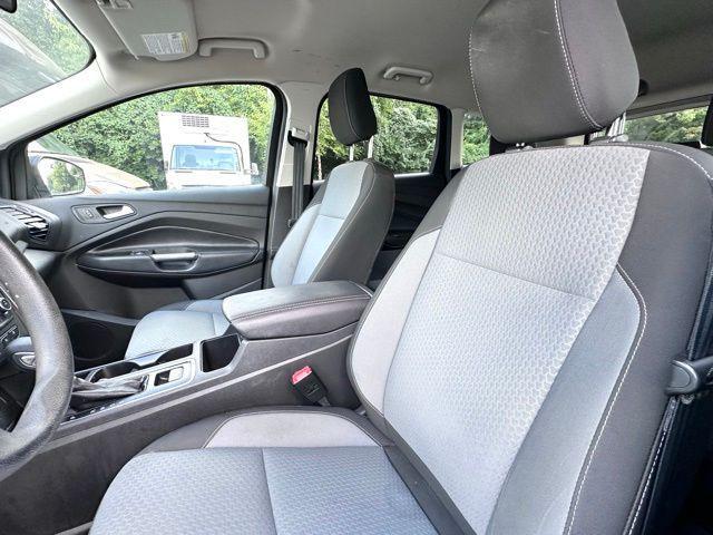 Photo of 2019 Agate Black Metallic Ford Escape