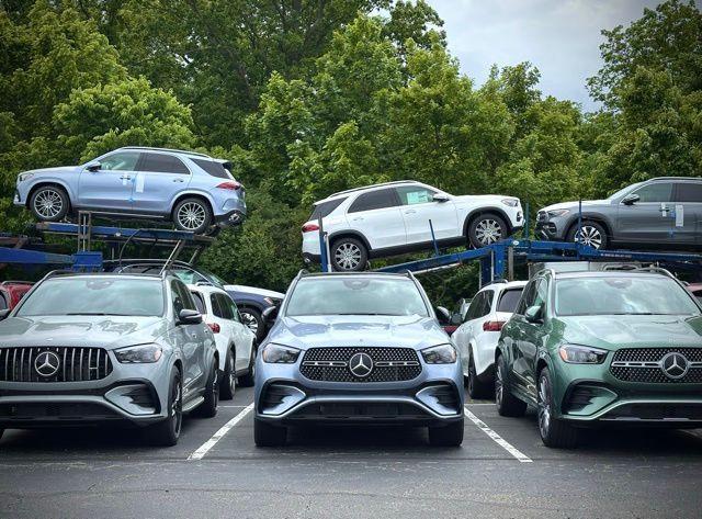 Photo of 2025 Black Mercedes-Benz GLE 450