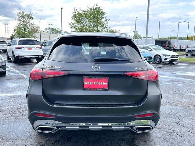 Photo of 2025 Gray Mercedes-Benz GLC 300