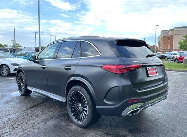 Photo of 2025 Gray Mercedes-Benz GLC 300